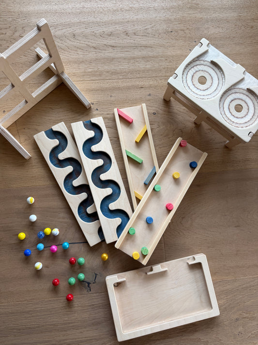 Bunte Limited Edition – Murmelbahn mit handbemalten Details und Doppeltrichter