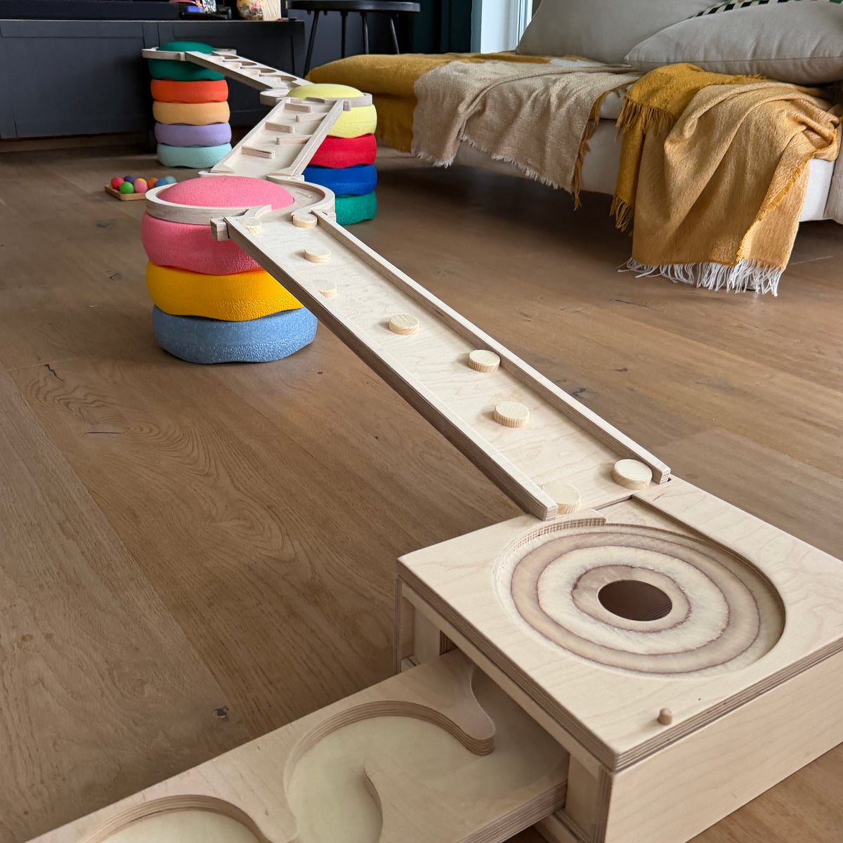 Große Kugelbahn auf Stapelsteinen – 5 cm Kugel