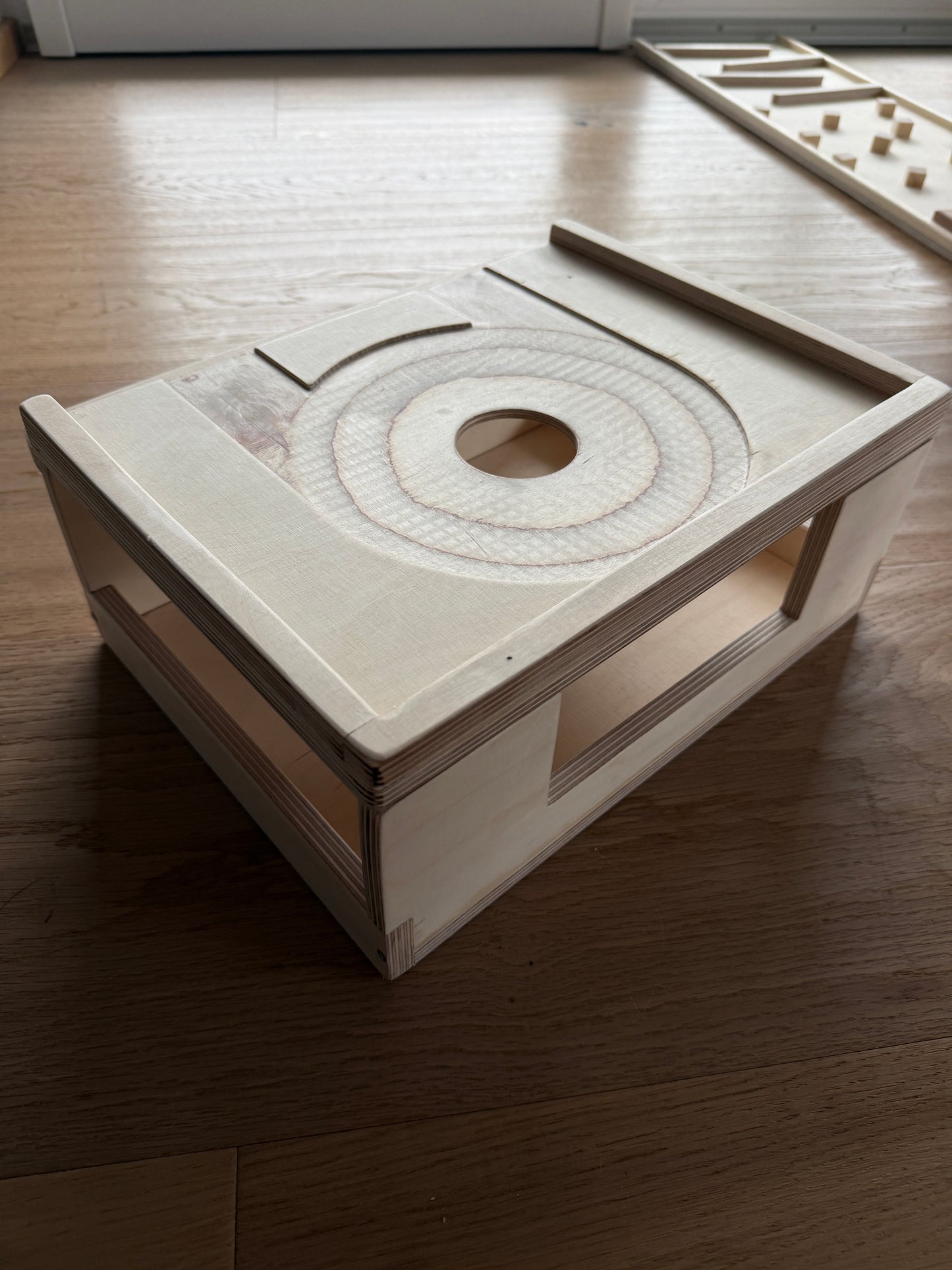 Trichter Box