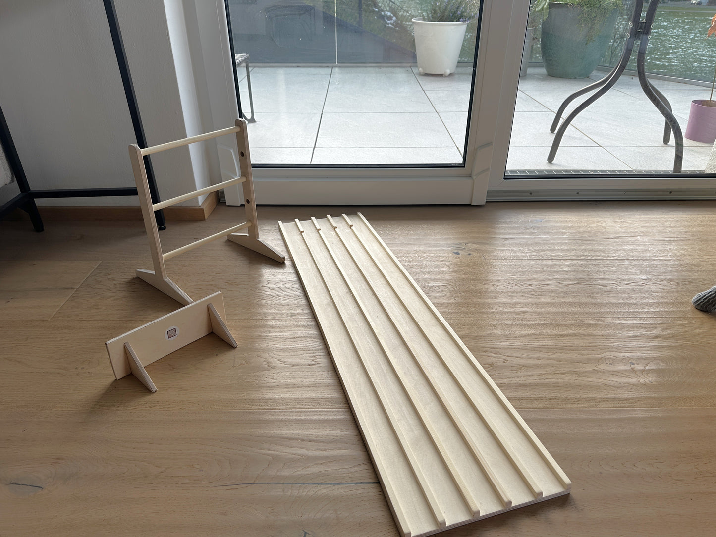 Flitzer Rennstrecke aus Holz – 1 Meter | Für 5 Autos | Optional mit Leiter/Turm | Handgefertigt | Kompatibel mit Murmelbahn & Erweiterungen