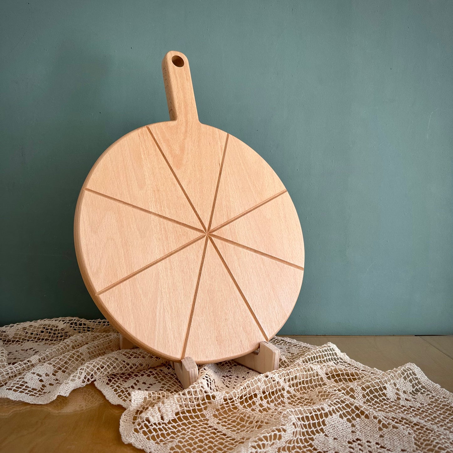 Pizzabrett mit Schneiderinnen