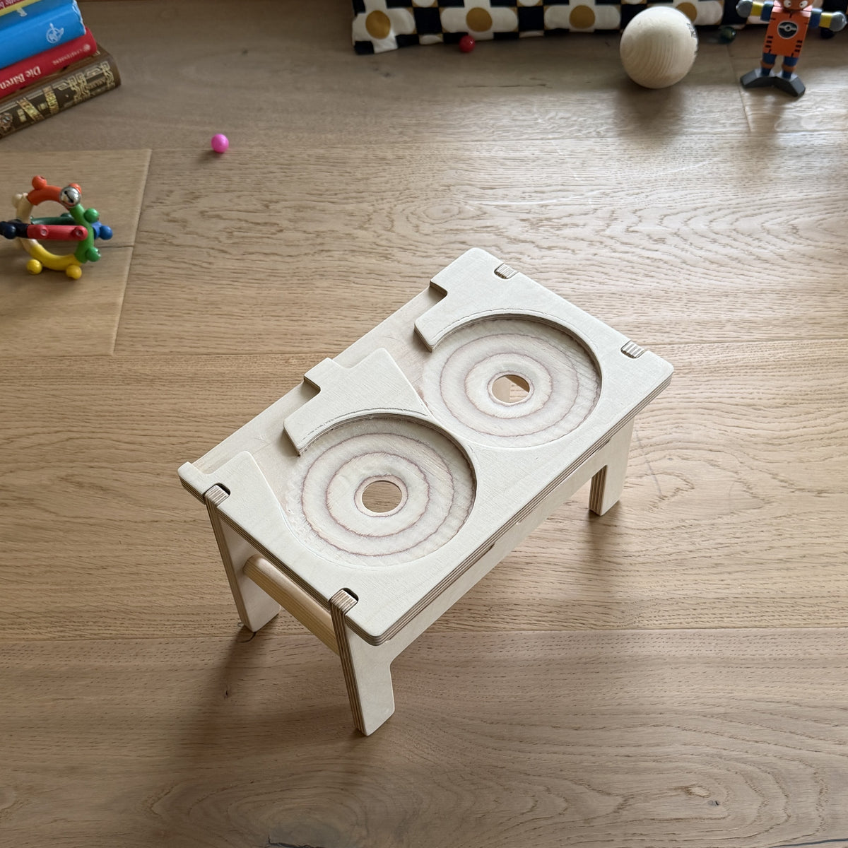 Funnel for marble run