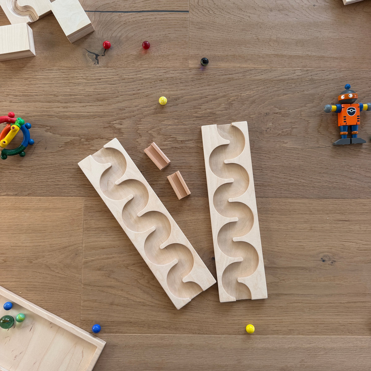 Marble run plates for large 25mm balls